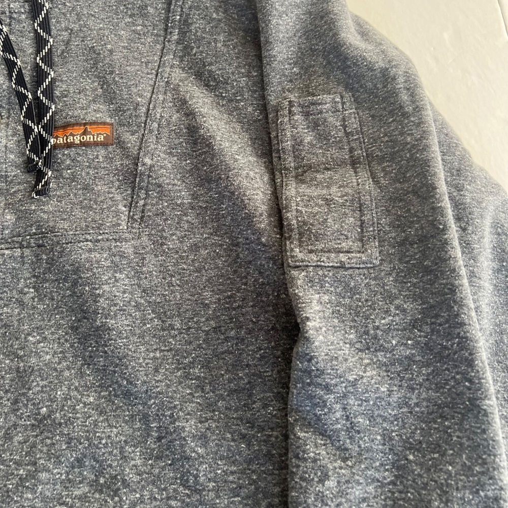 Patagonia Grey Hoodie Pullover Men’s size XXL - Picture 2 of 7